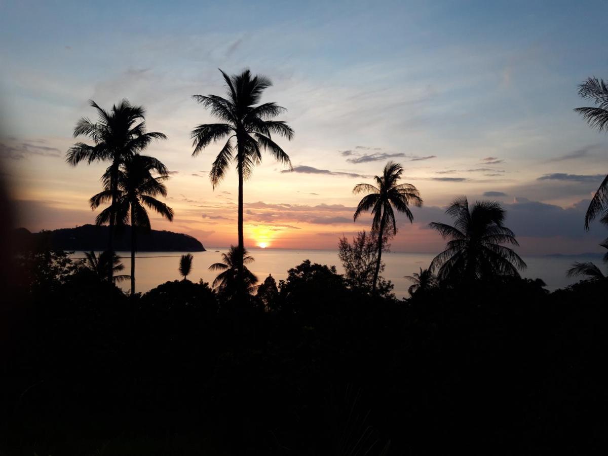 Padel Phangan Suite Чалоклам Экстерьер фото