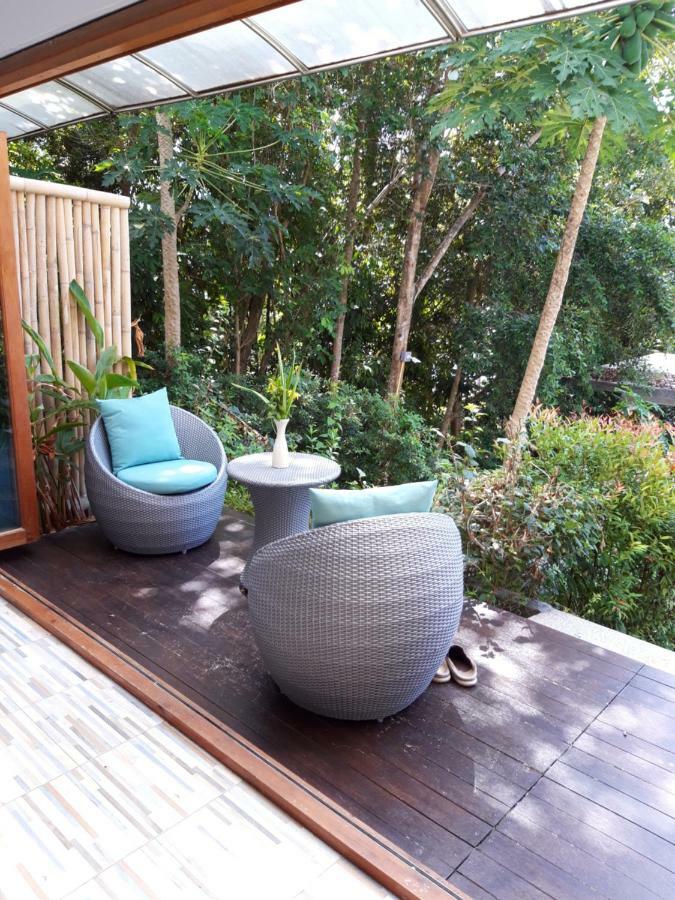 Padel Phangan Suite Чалоклам Экстерьер фото