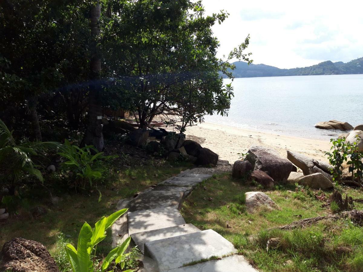 Padel Phangan Suite Чалоклам Номер фото