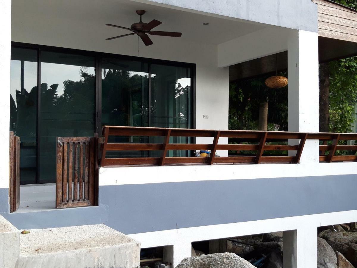 Padel Phangan Suite Чалоклам Экстерьер фото
