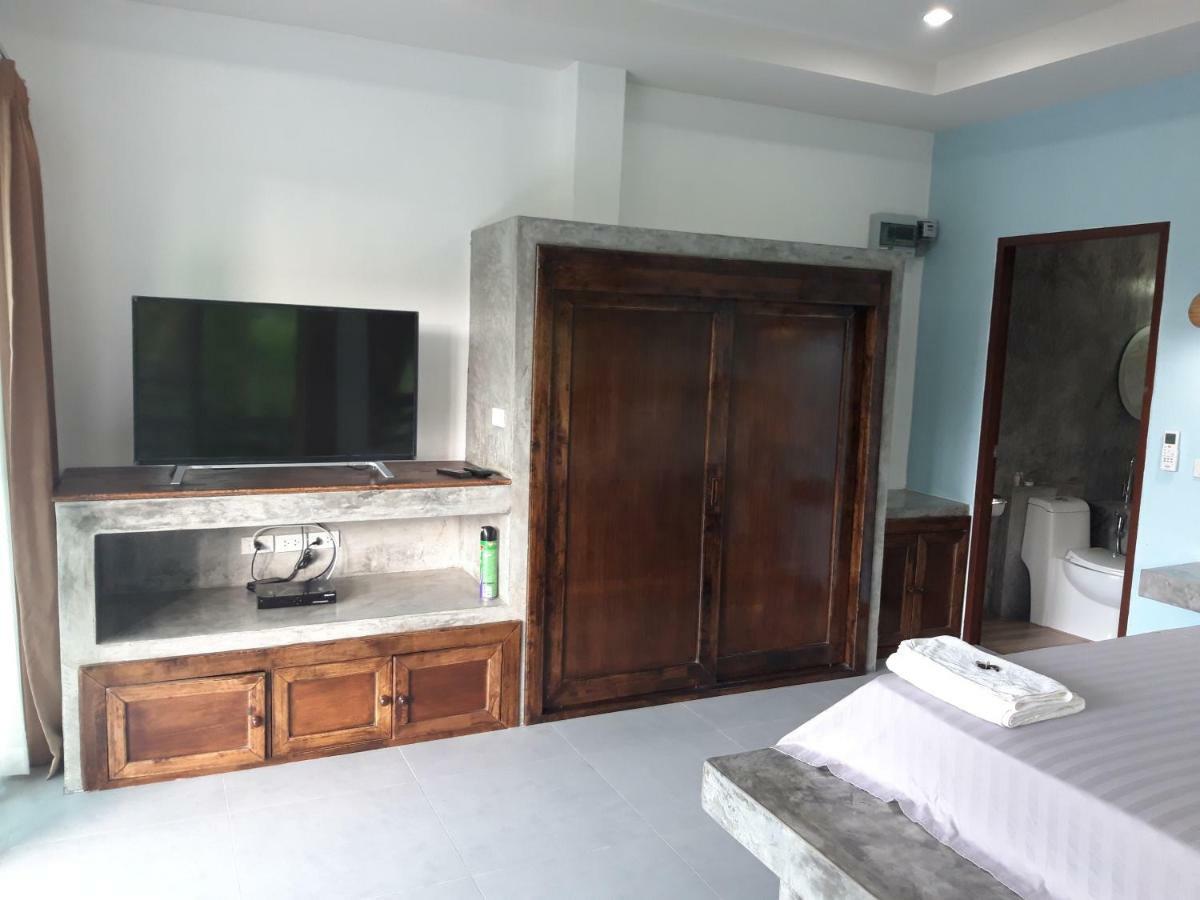 Padel Phangan Suite Чалоклам Экстерьер фото