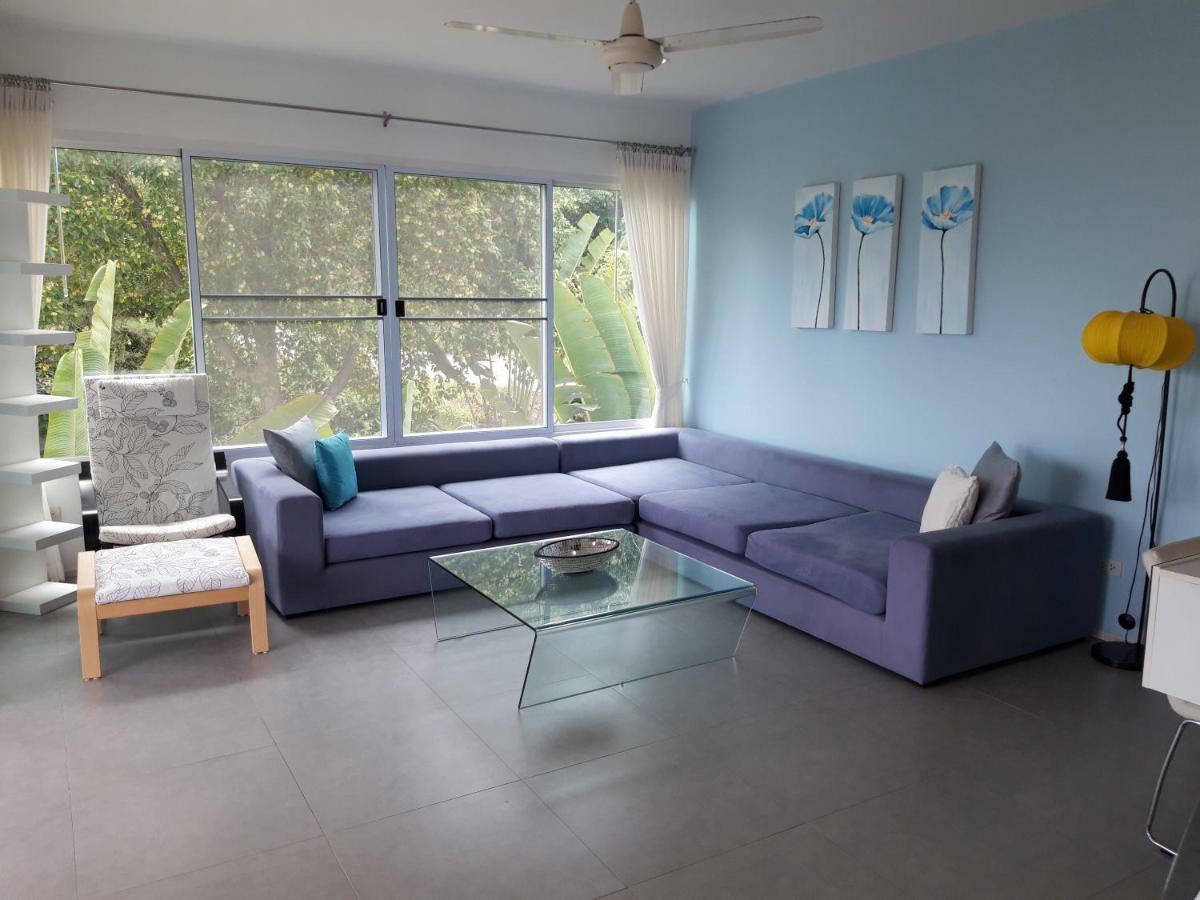 Padel Phangan Suite Чалоклам Экстерьер фото
